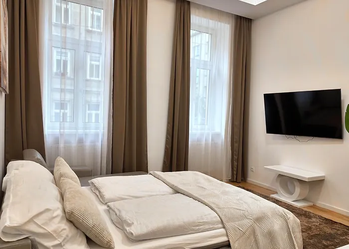 Close To Schoenbrunn I Bright Flat, Fast Wifi Apartmán Vídeň